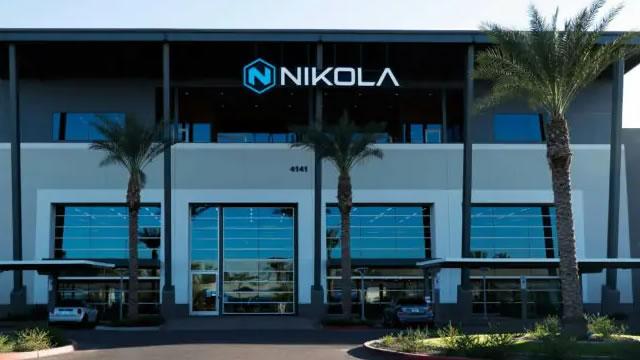 Troubled electric truckmaker Nikola offers up to $100 million in common stock