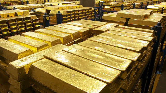 3 High-Momentum Gold Stocks Surging on the Metals Rally