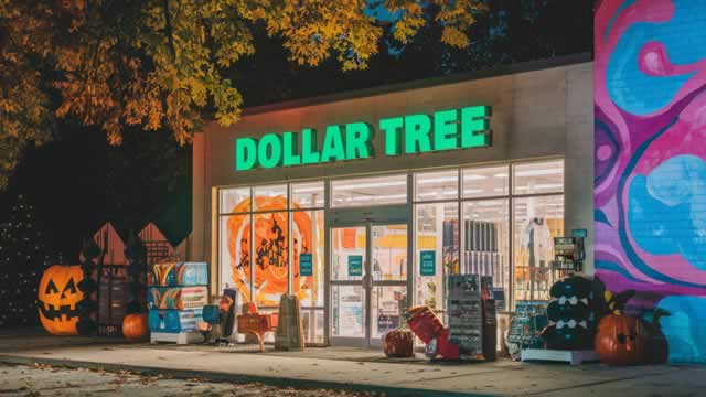 Dollar Tree forecasts weak second-quarter profit