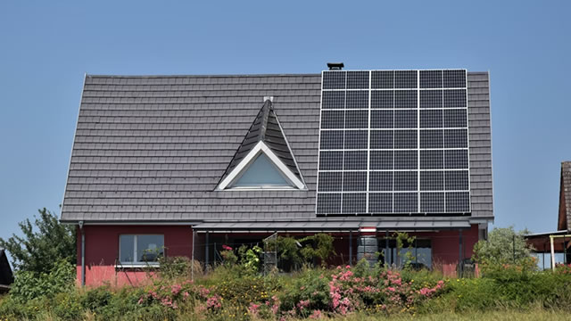 Solar stocks tank after Senate proposes accelerated phase-out of energy tax credits