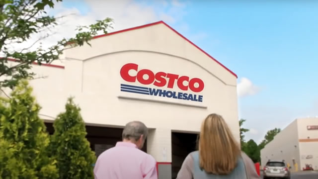 Costco Stock at $1K: Dominance or Danger Zone?