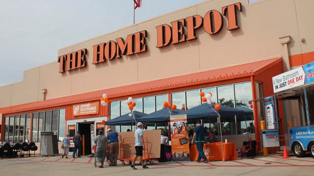 Home Depot says rough economic conditions — including high interest rates— are pushing customers to postpone big projects