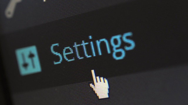 Software firm Dassault Systemes cuts 2025 margin outlook