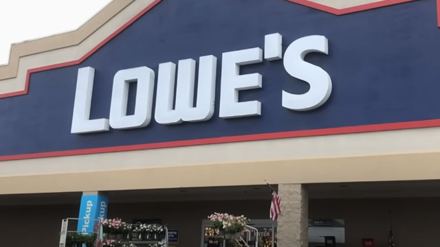 Lowe's Pro Segment Boost: $1.3B Deal May Fuel Rebound
