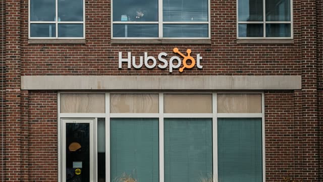 HubSpot Posts Solid Q4: AI To 'Reinforce Value Of Multi-Cloud Platforms,' Analysts Say