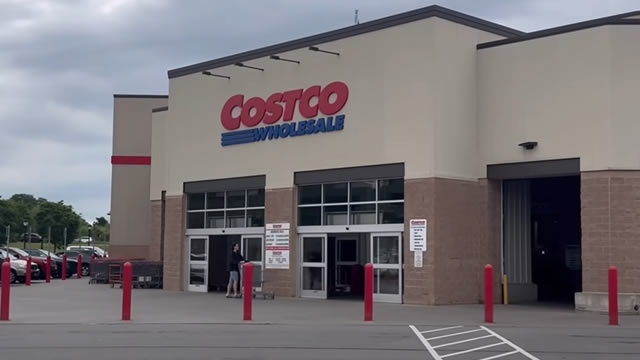 Costco Stock Reverses Early Weakness, Rises 1.7% After Key Signal