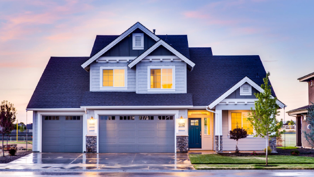 Baby Boomers: 2 Dow Dividend Stocks Worth Rotating Into After a Volatile Quarter