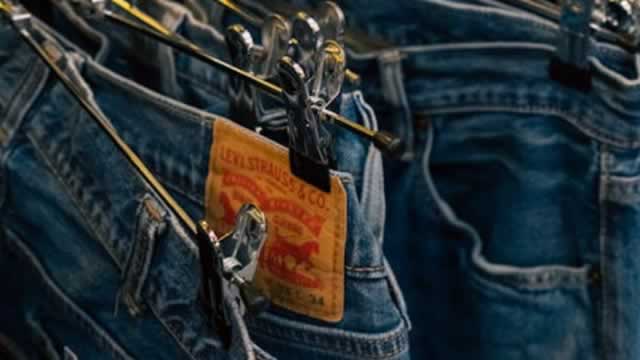 Levi's Stock Pops as Jeans Maker Boosts Its Outlook 'Despite Tariffs'
