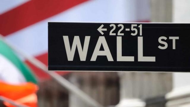 Passive Income Investors Take Note: Wall Street Has Upside All Over This 4.2% Dividend Stock