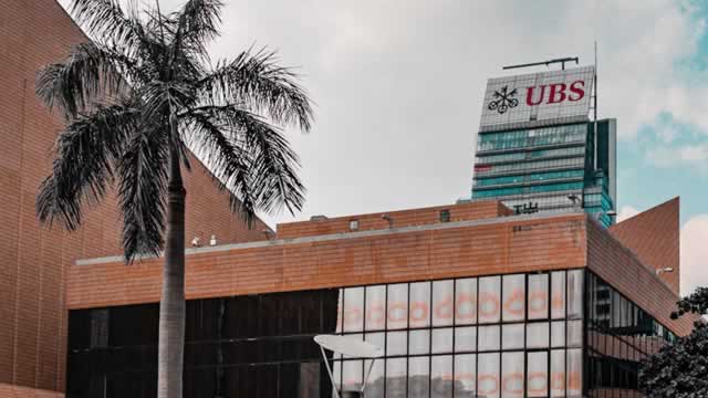 UBS shares drop 3% after report that it faces Swiss capital setback