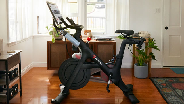 Peloton no longer faces bankruptcy but PTON shares remain unattractive