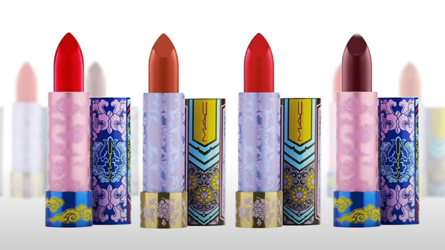 Estée Lauder's Beauty Gains Can't Offset Global Headwinds, Says Analyst