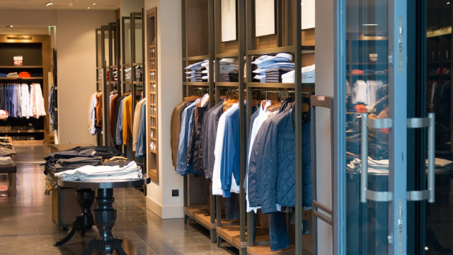 Kering: Downgrade To Sell As I Expect More Earnings Pressure Ahead