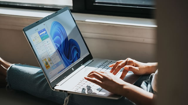Microsoft says goodbye to the Windows blue screen of death