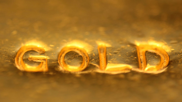 Investors Flock to Royal Gold