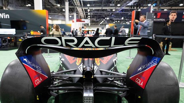 Oracle landmark deals signal new phase of accelerated growth, analysts say