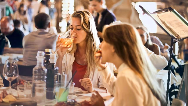 Why this analyst says restaurants are 'relatively well' set up for an economic slowdown
