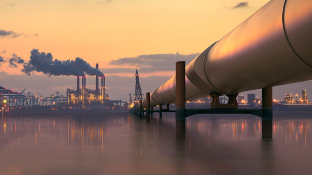 Here's How Much Warren Buffett Earns In Dividends Annually From Occidental Petroleum (OXY)