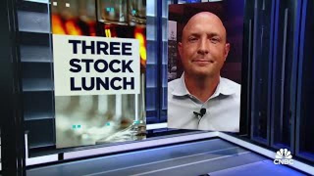 Three-Stock Lunch: JPMorgan, Johnson & Johnson and On Holding