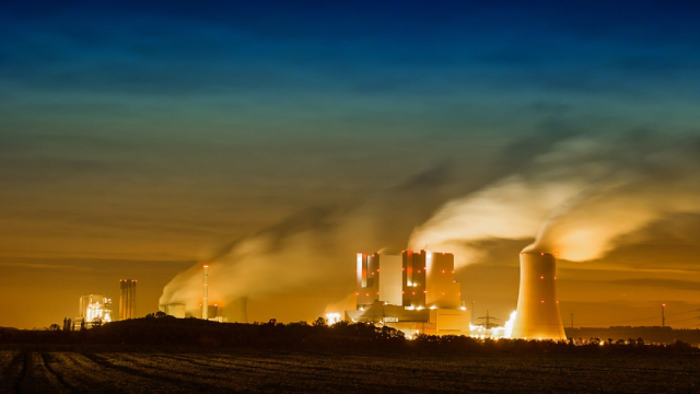 Conoco Cuts CapEx View on Volatile Economic Status