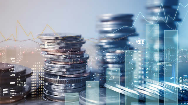 Standard Chartered lifts earnings and income in strong Q1 update