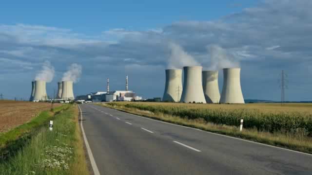 Nuclear power is the answer to power AI data centers, says Nano Nuclear's Rick Perry