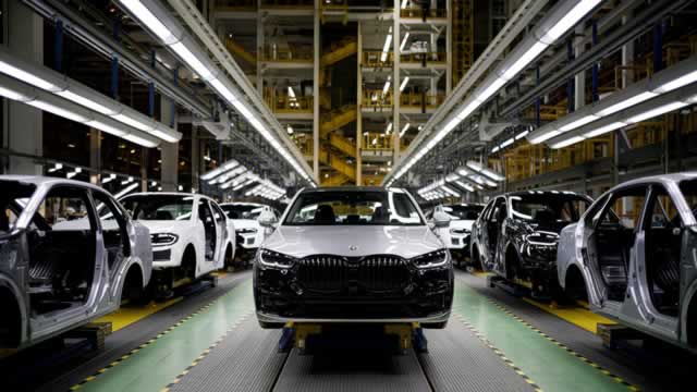 Li Auto Stock Falls on Chinese EV Maker's Weaker-Than-Expected Profit, Outlook