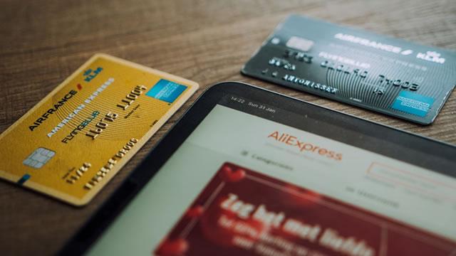 Amex Has a First-Class Problem: Can Consumer Spending Really Keep Up?