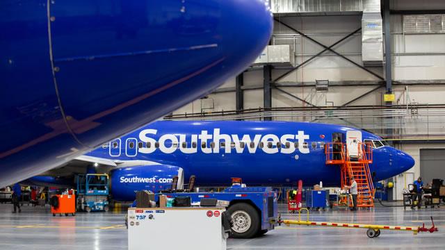 Southwest Airlines and 9 Other Stocks for a 'Just Right' Economy