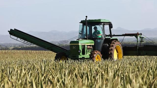 Deere earnings beat forecasts, but guidance disappoints