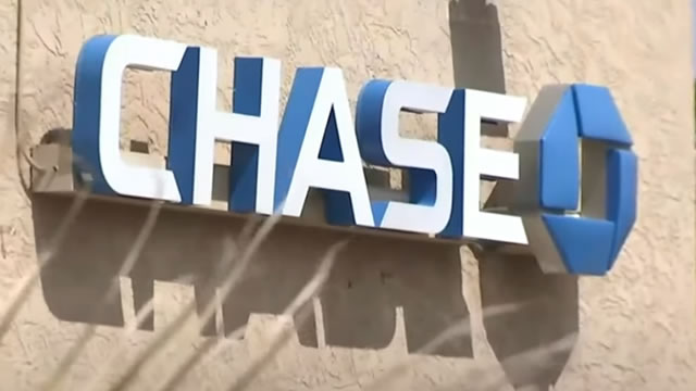 U.S. banking giant makes monster insider trade