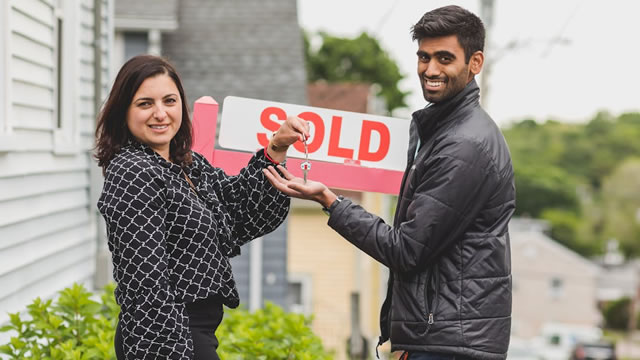 Home builders facing more competition from existing homeowners selling: Zillow's Orphe Divounguy