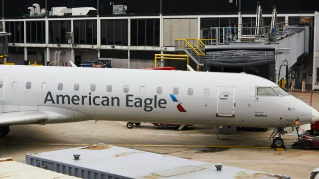 American Airlines CFO says some travelers are avoiding Newark airport
