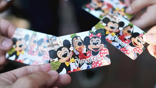 Does Comcast's Theme Park Sales Drop Spell Trouble For Disney's Q3?
