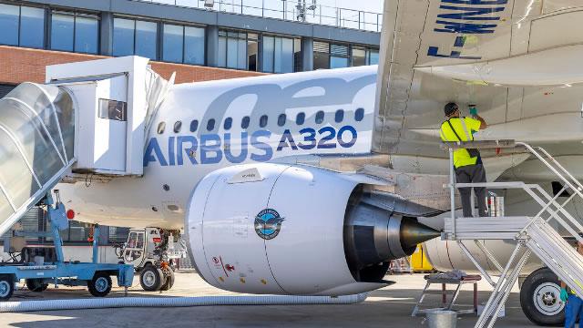 Airbus delivered 62 airplanes in October