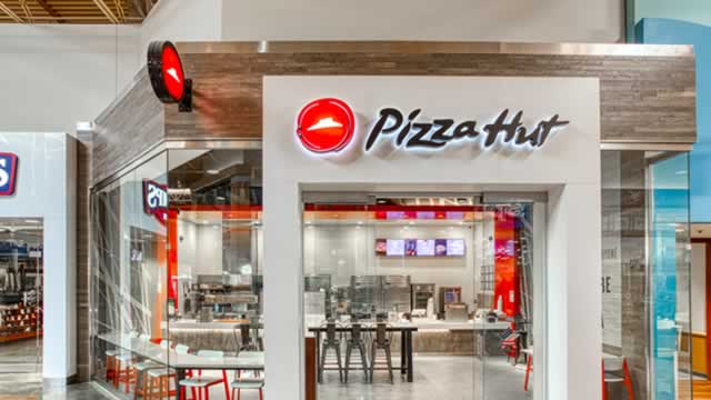 Yum Brands revenue misses as Pizza Hut's same-store sales fall 2%