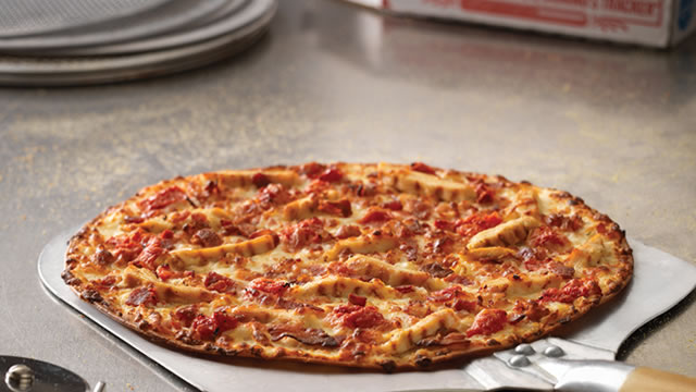 Pizza Power Play: Analyst Says Domino's Gains Share, Papa Johns Holds Steady, Pizza Hut Loses Ground