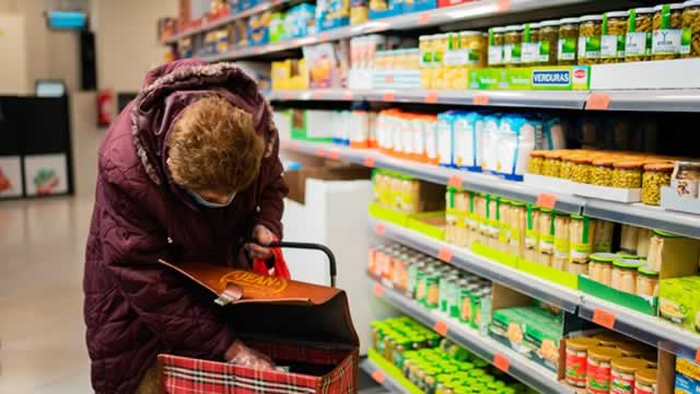 Bargain-Hungry Grocery Shoppers Are Buying More Store-Brand Goods