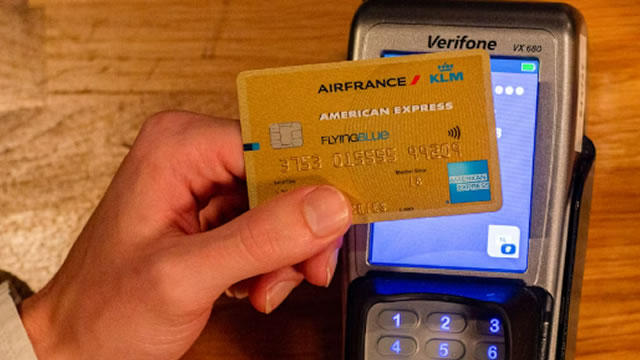 American Express' Affluent Cardholders Send Revenue to Record High While Earnings Slip