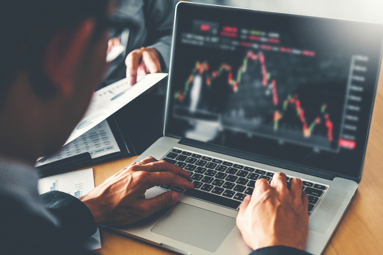 Market order vs limit order: when to use each