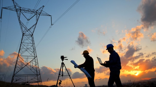 Dominion beats quarterly profit estimates on higher Virginia power demand