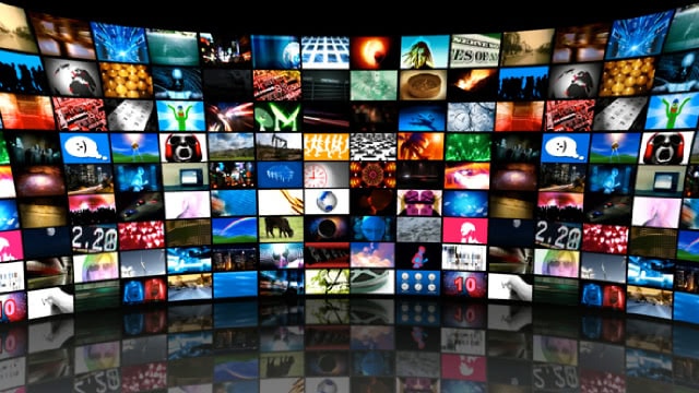 Warner Bros. Is Said to Begin Exclusive Talks With Netflix