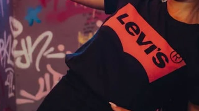 Why Levi Strauss Stock is Tumbling Friday Despite Solid Earnings