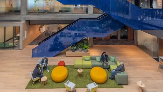 Intuit stock is crashing amid SaaSpocalypse concerns as a bullish pattern forms