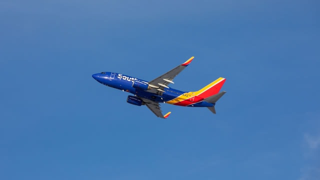 Southwest Forecasts Profit Surge as Assigned-Seating Flights Take Off