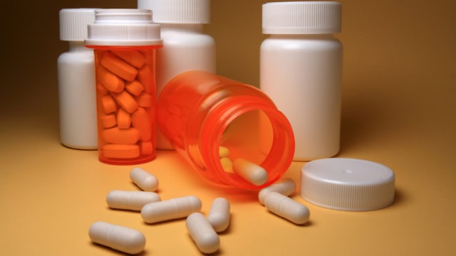 S&P 500 Gains and Losses Today: Pfizer and Merck Jump; Payments Stocks Decline