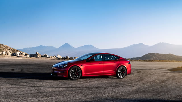 Tesla Valuation 'Could Far Exceed Current Levels': Analyst Sees 2 Segments Driving Most Upside (And It's Not Cars)