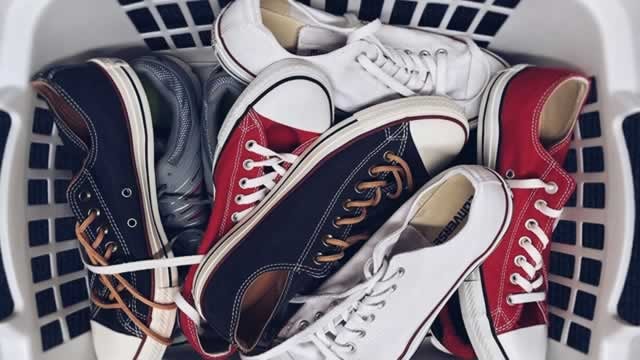 Deckers Outdoor Stock Looks Like a Solid Bearish Play