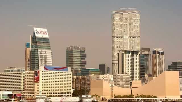 Big hedging of dollars for clients could test banks' capacity, senior UBS trader says