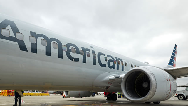 American Airlines slumps as weak Q3 outlook overshadows strong Q2 results